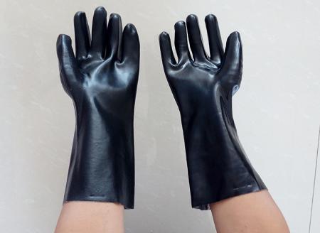 Перчатки с черным покрытием из ПВХ