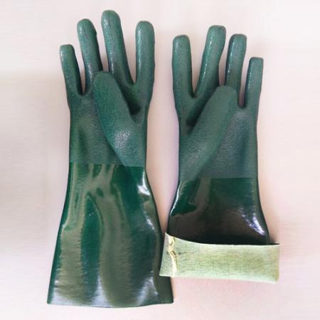 зеленые защитные перчатки