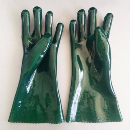 Зеленые масляные перчатки